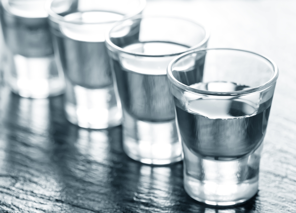 玻璃與酒精飲料的奇妙對(duì)話(huà) 從傳統(tǒng)到脫醇的餐桌文化